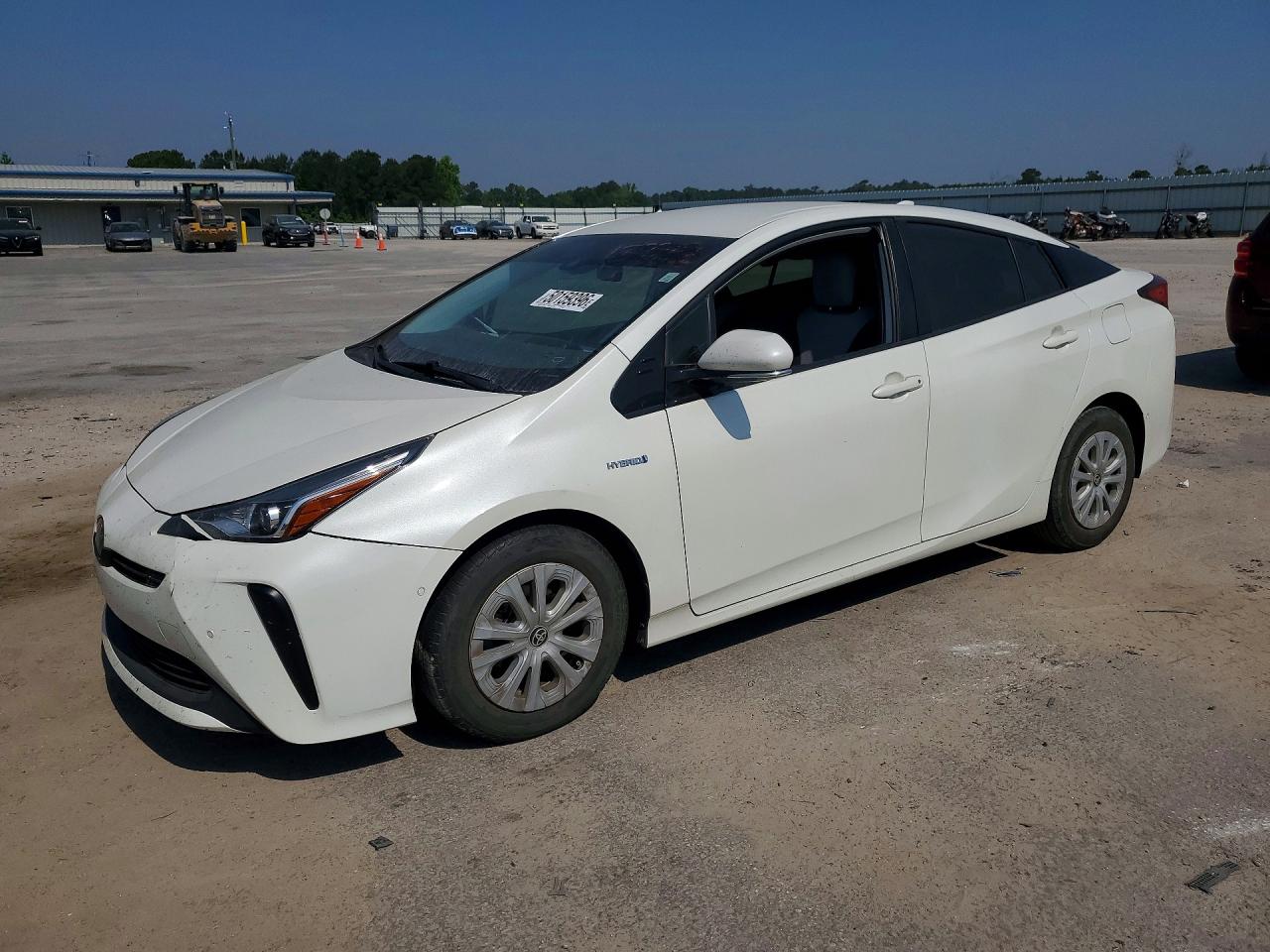 Salvage Toyota Prius Image