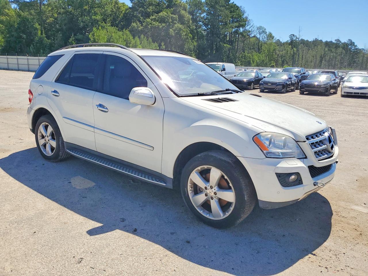 Mercedes-Benz M-Class 350