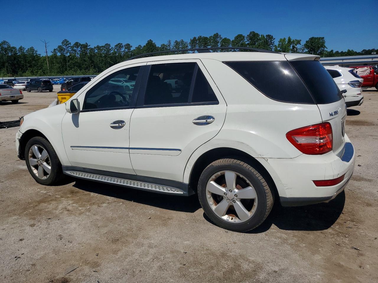 Mercedes-Benz M-Class 350