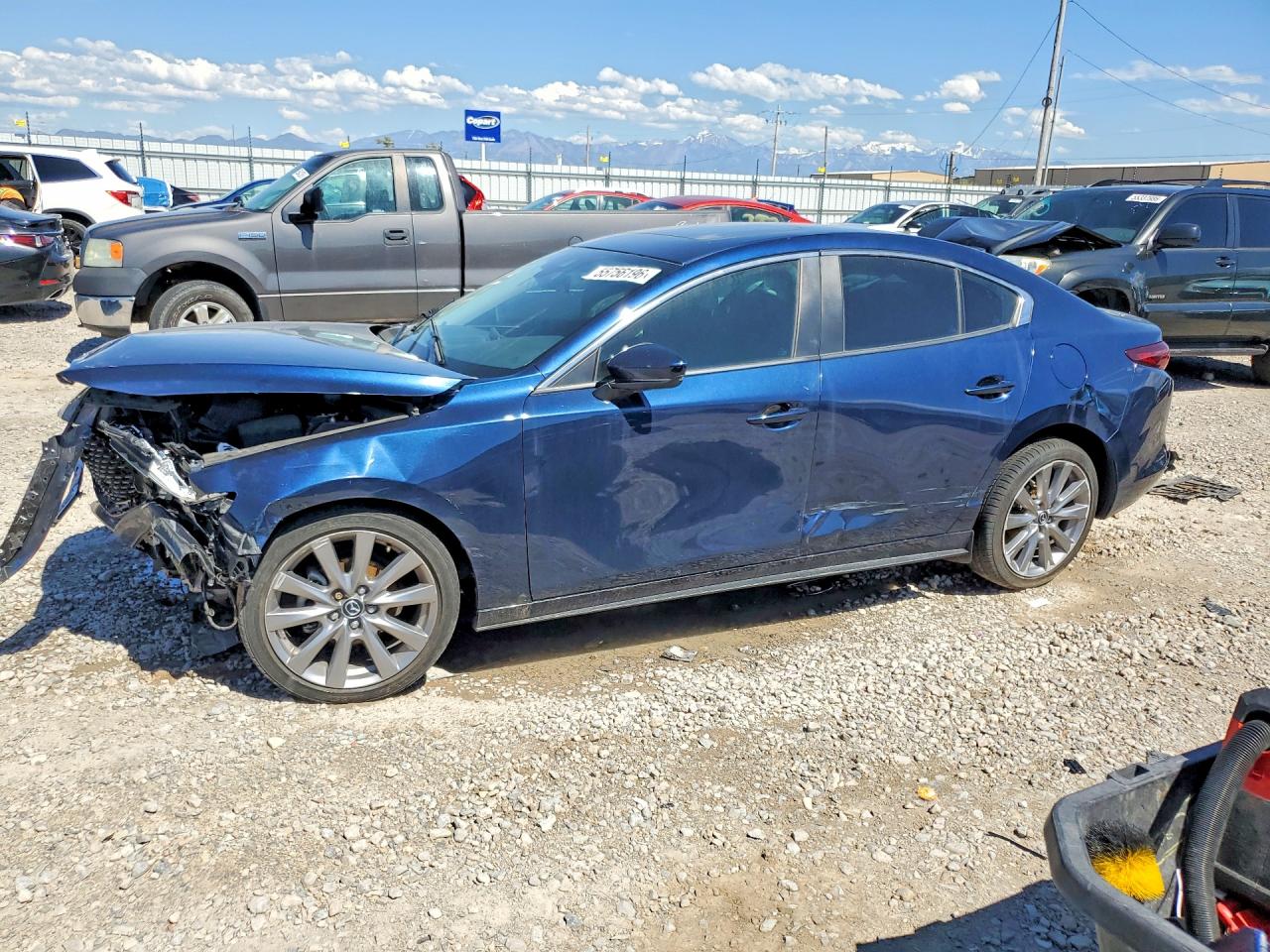 Salvage Mazda 3 Image