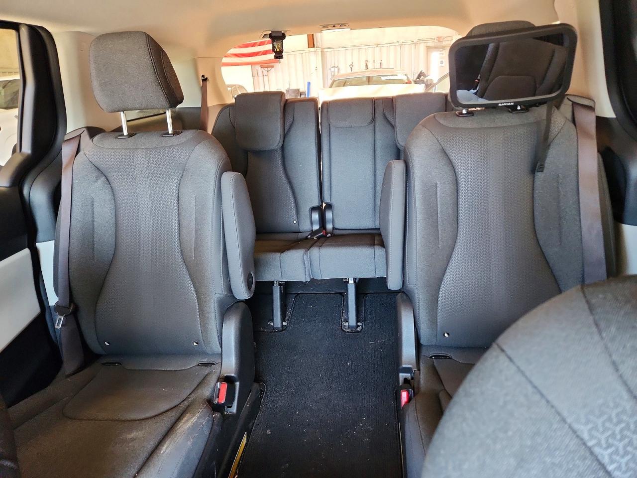 Kia Carnival Lx