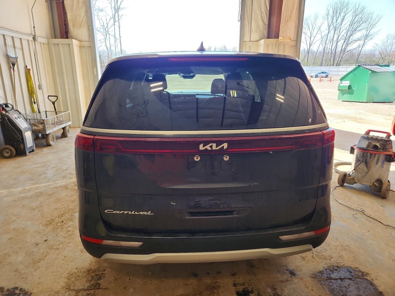 Kia Carnival Lx