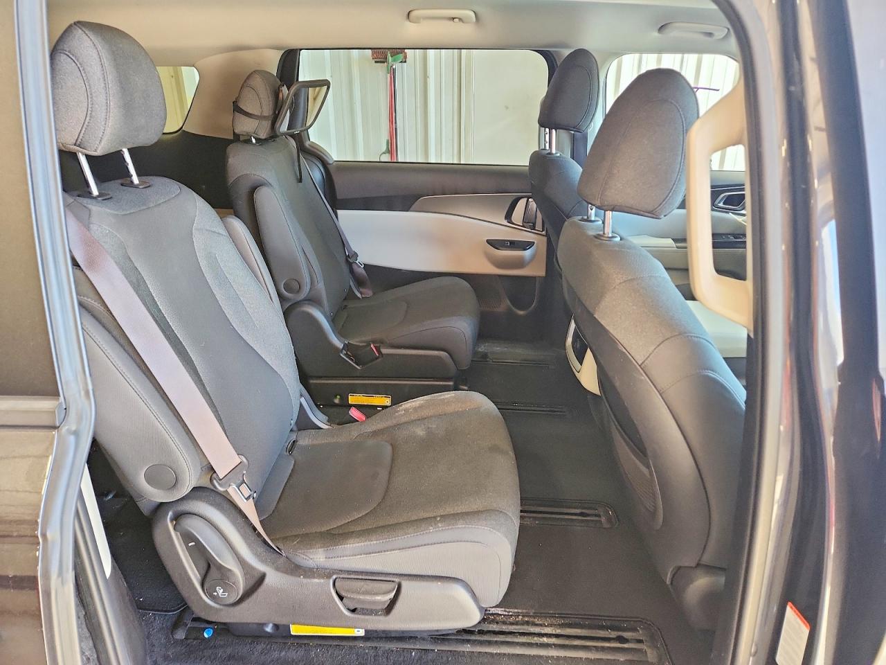 Kia Carnival Lx