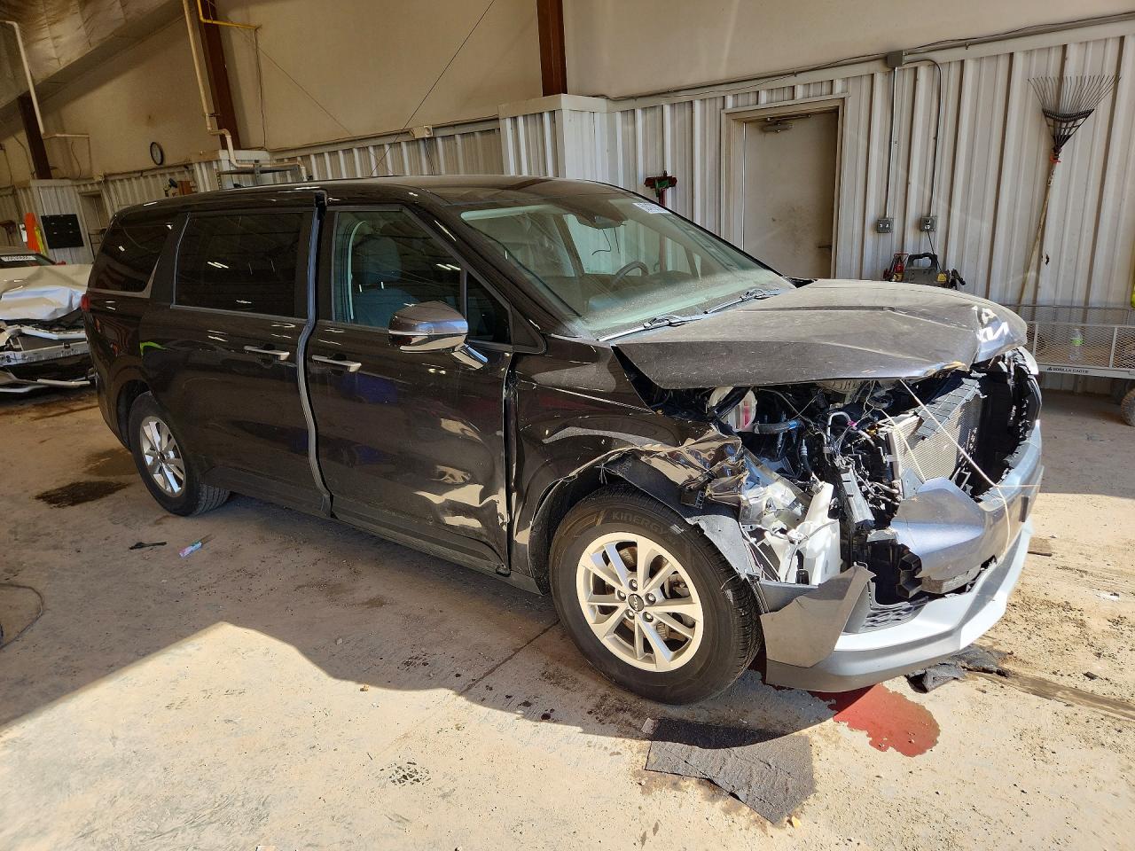 Kia Carnival Lx
