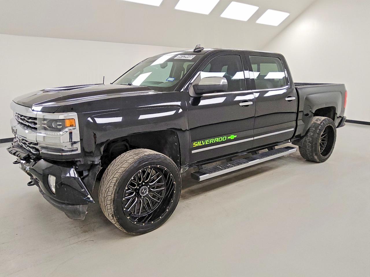 Salvage Chevrolet Silverado Image