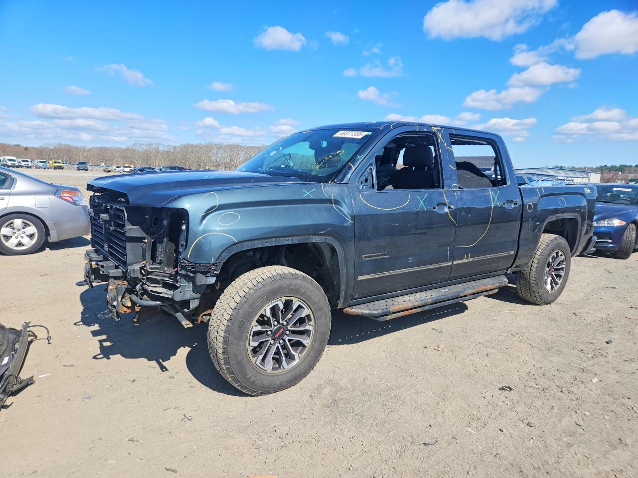 Salvage GMC Sierra Image
