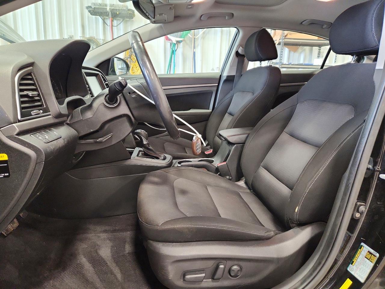 Hyundai ELANTRA Value Edition