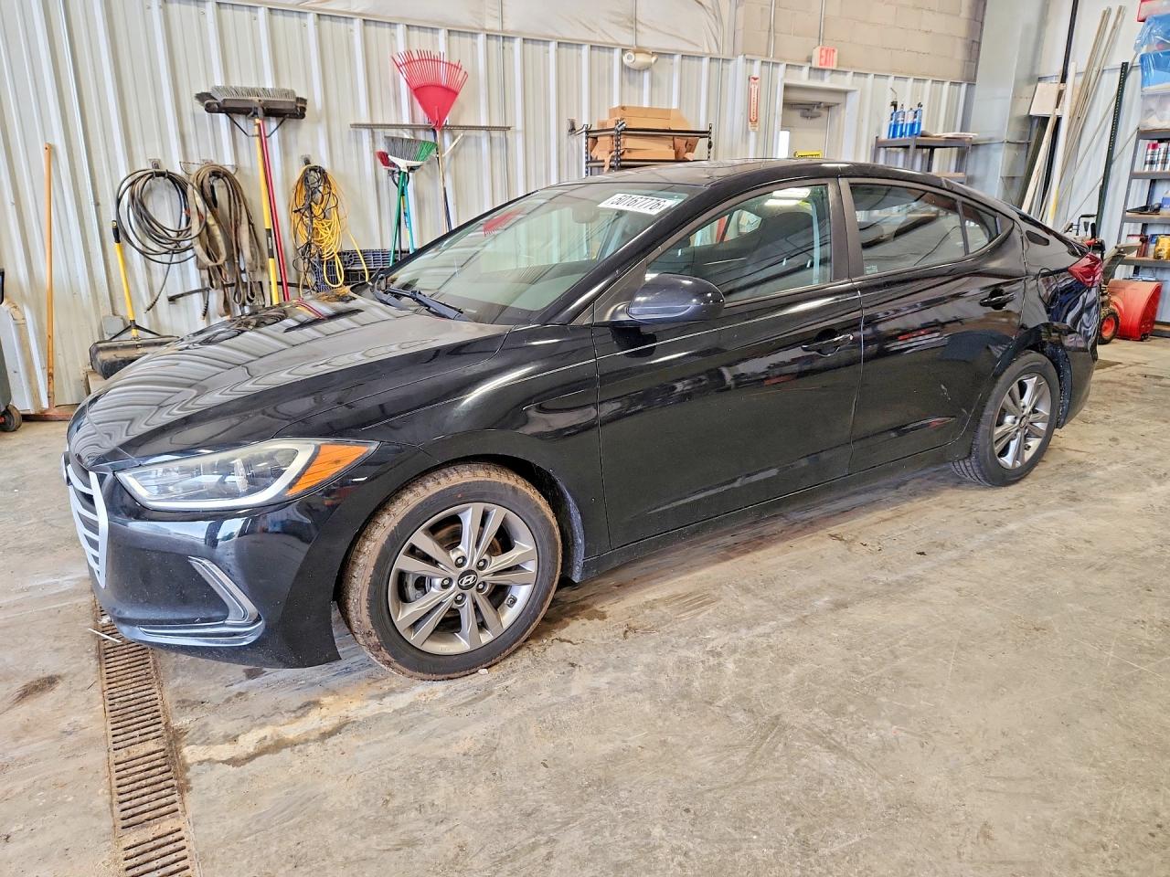 Salvage Hyundai ELANTRA Image