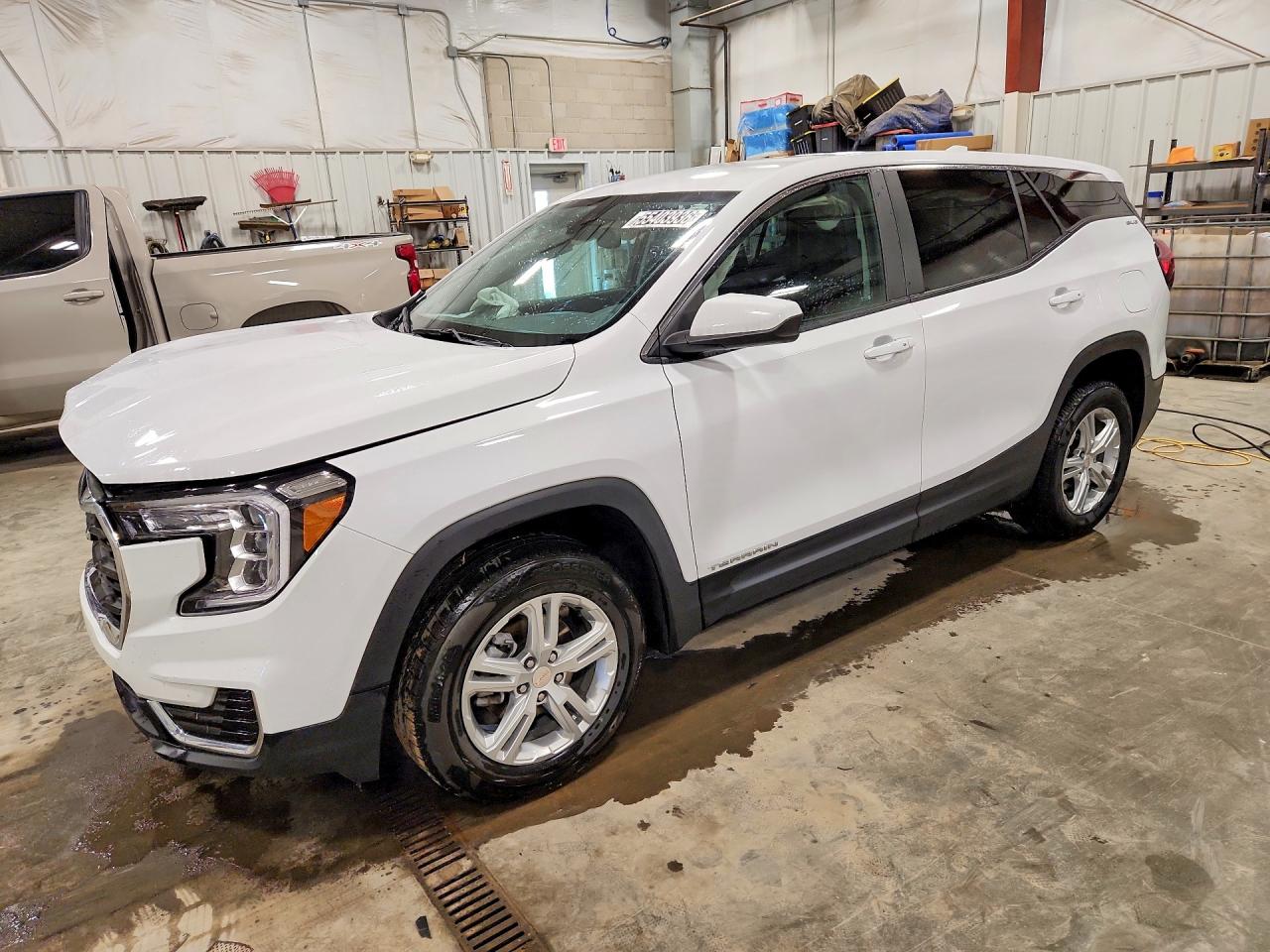 Salvage GMC Terrain Image
