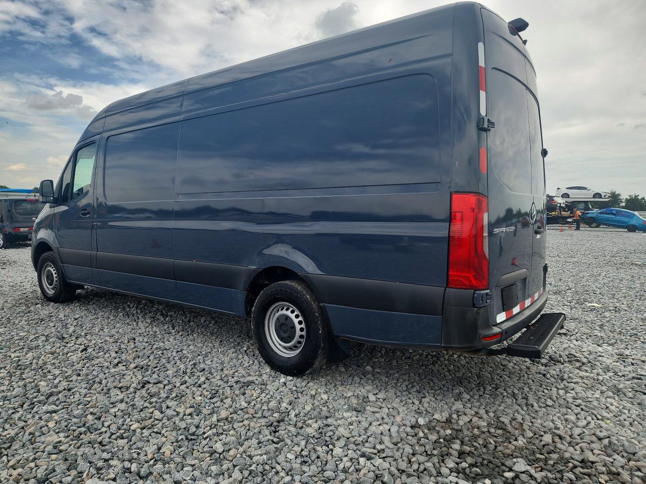 Mercedes-Benz Sprinter 2500