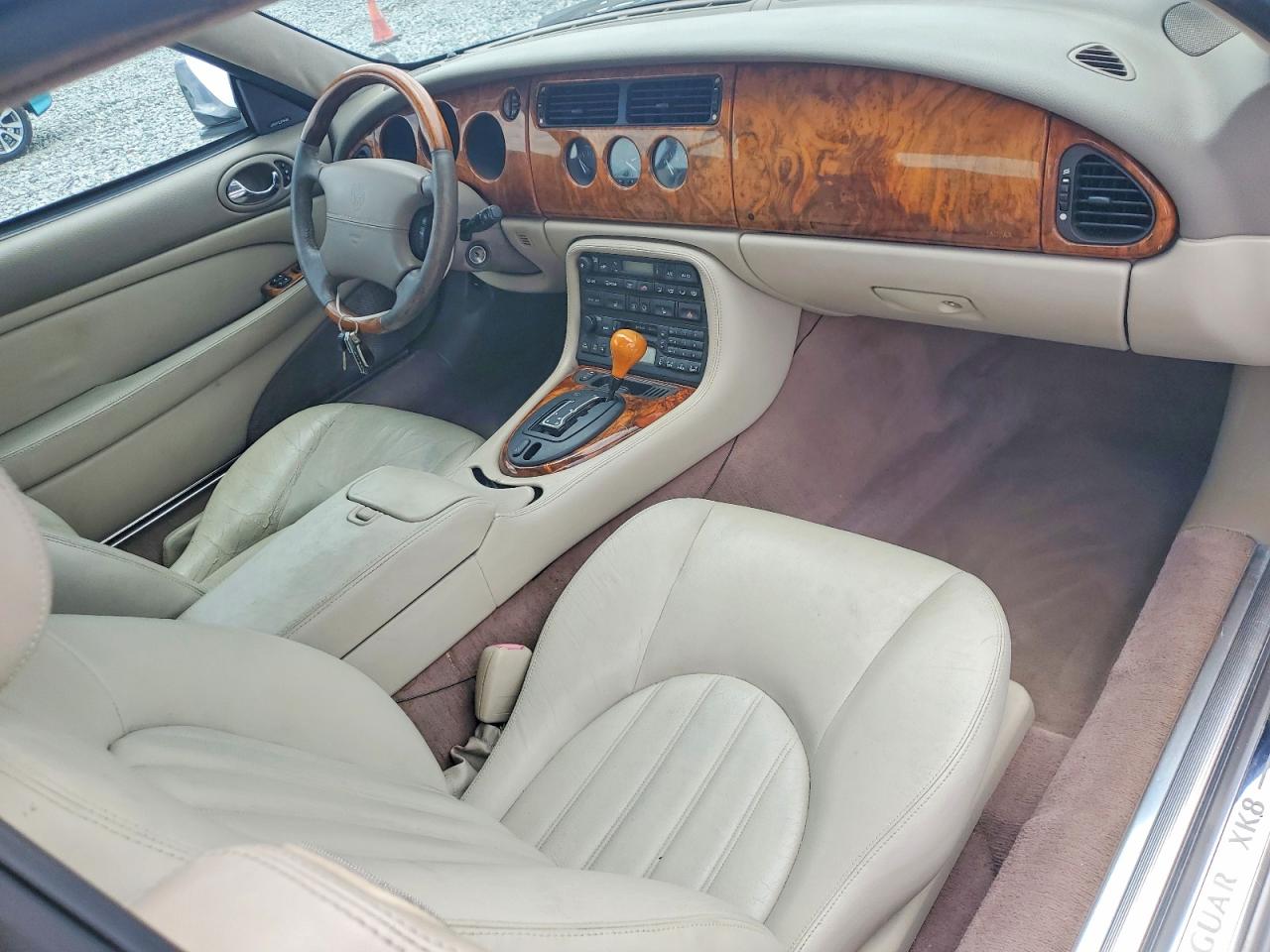 Jaguar Xk8