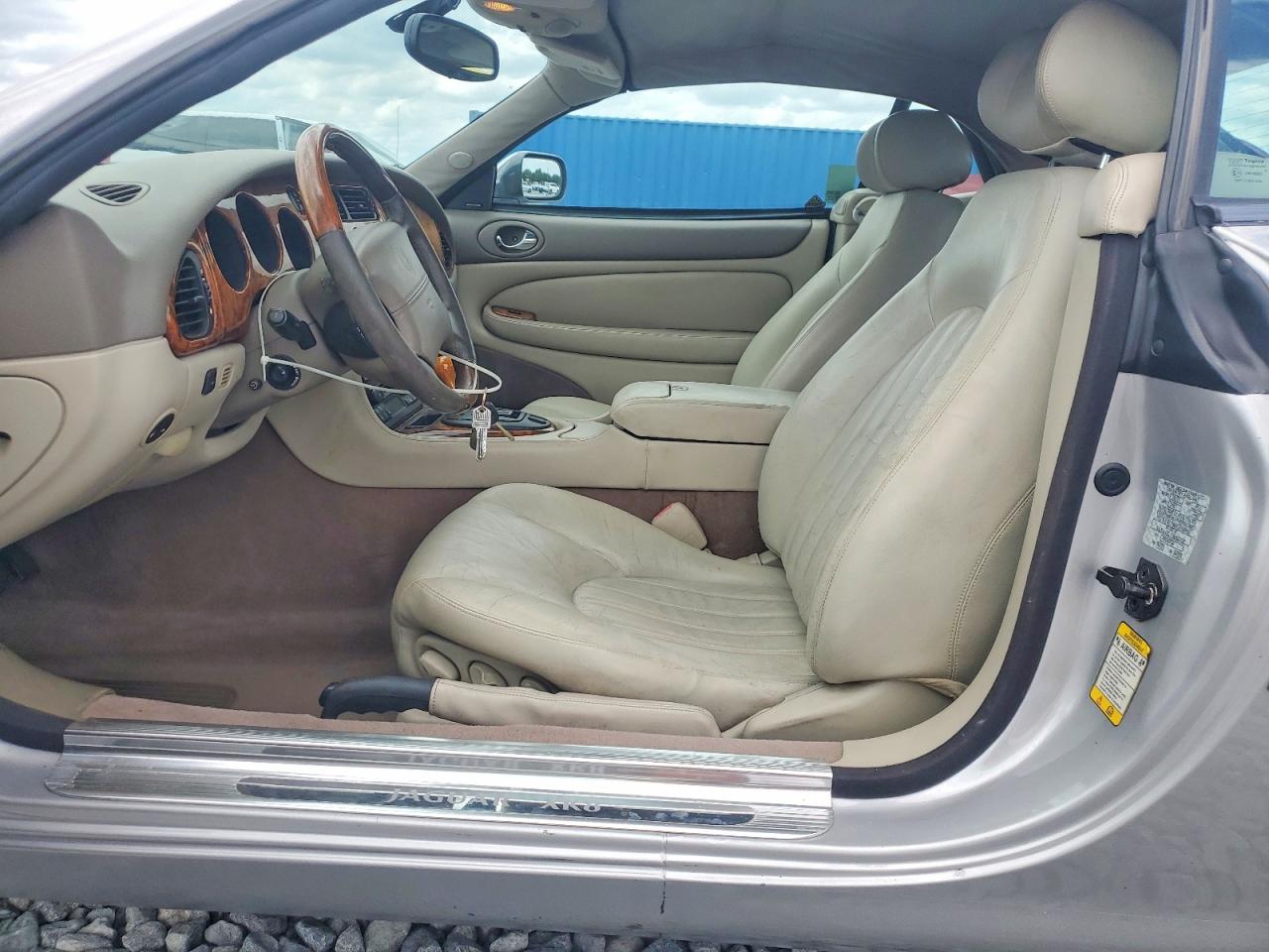 Jaguar Xk8