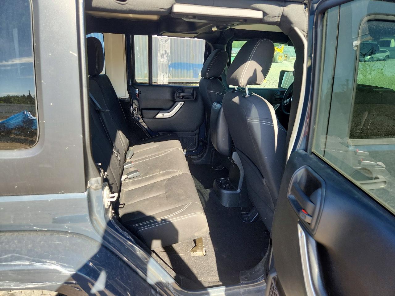 Jeep Wrangler Sahara