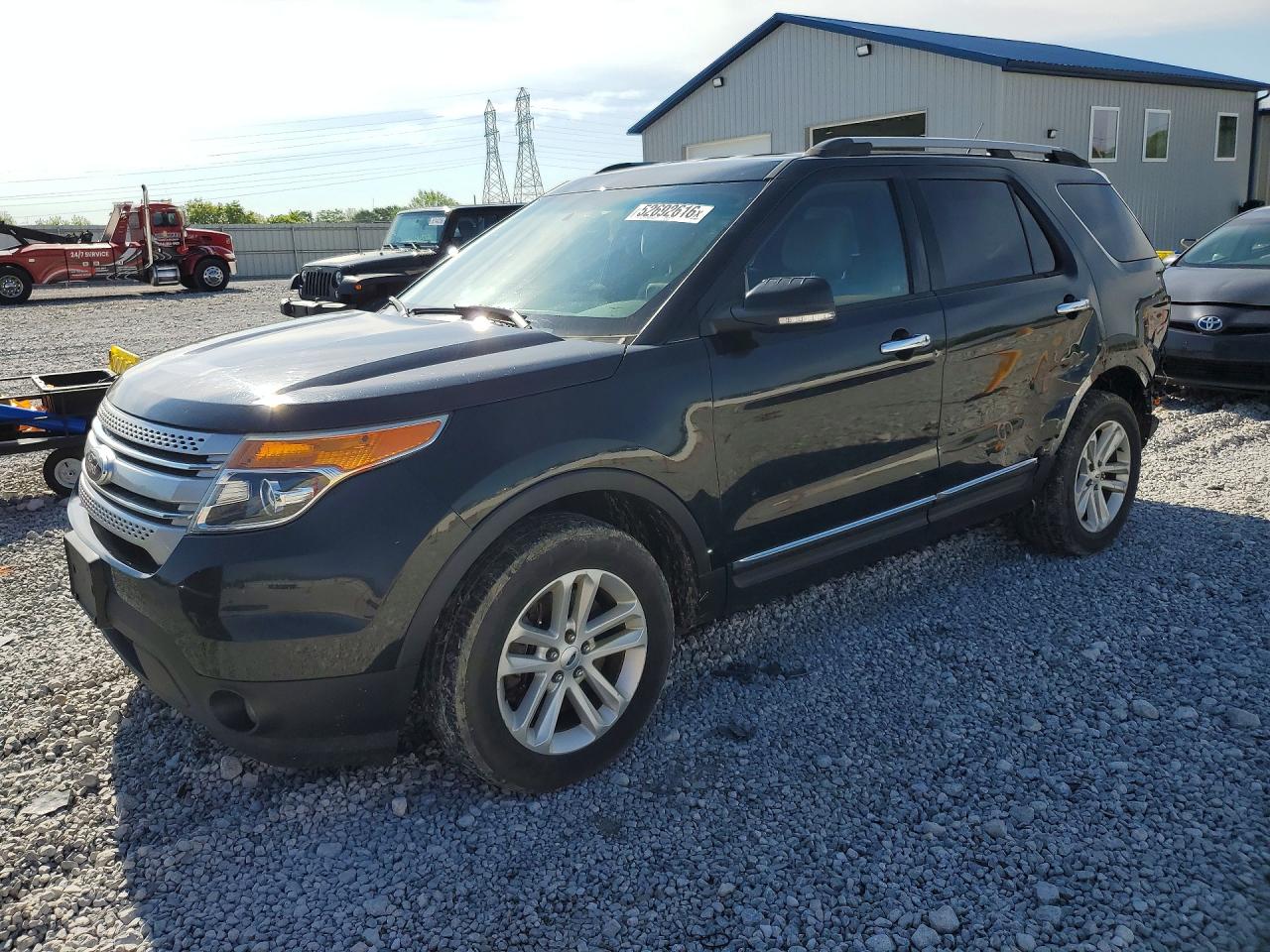 Salvage Ford Explorer Image