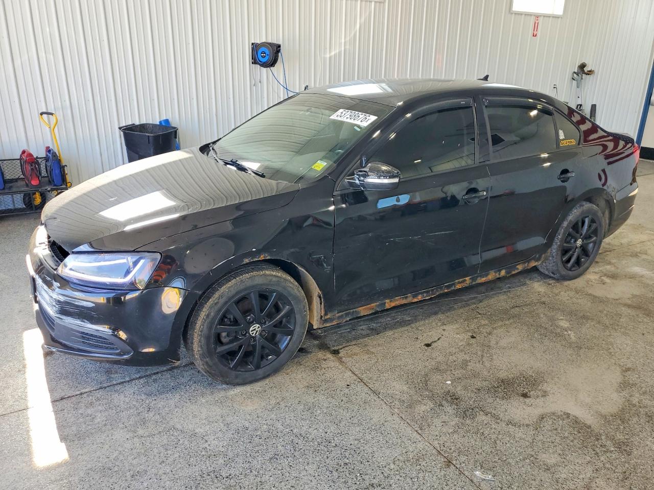 Salvage Volkswagen Jetta Image