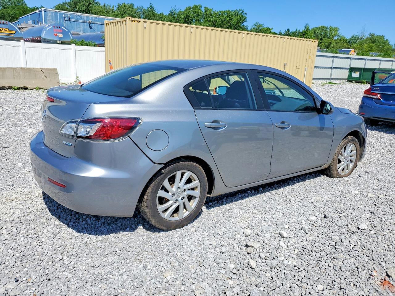 Mazda 3 I