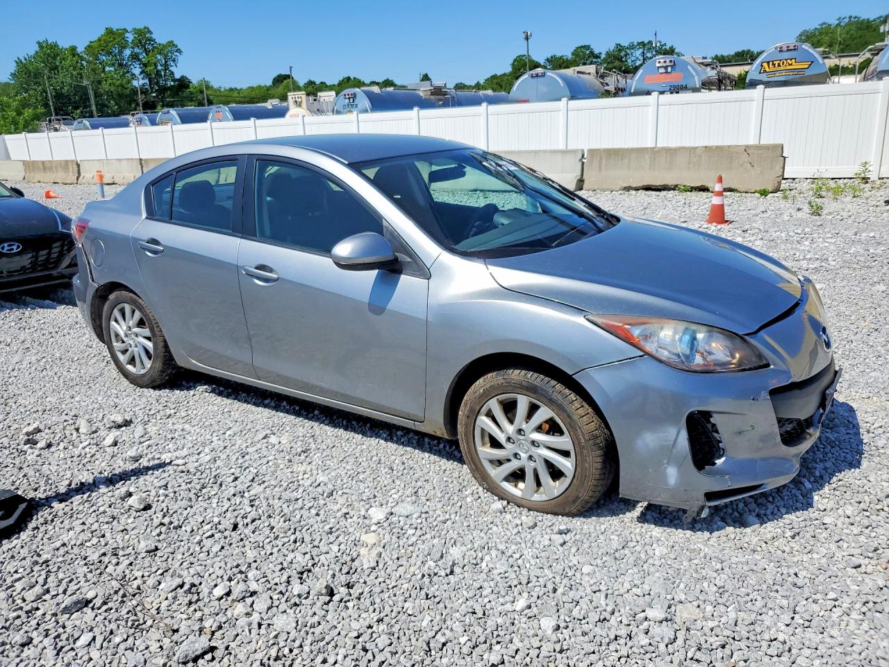 Mazda 3 I