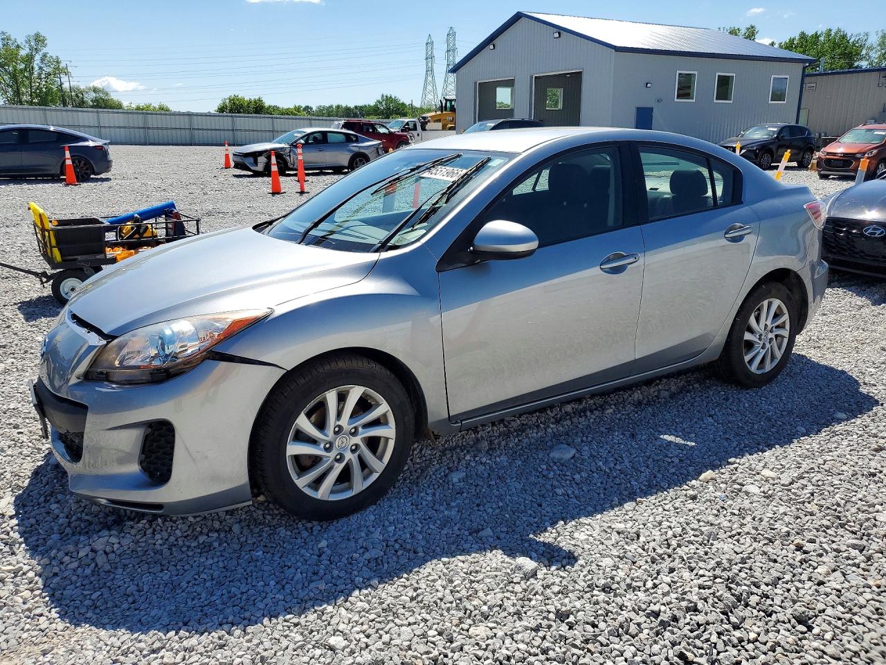 Salvage Mazda 3 Image