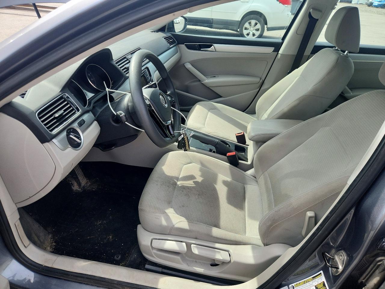Volkswagen Passat S
