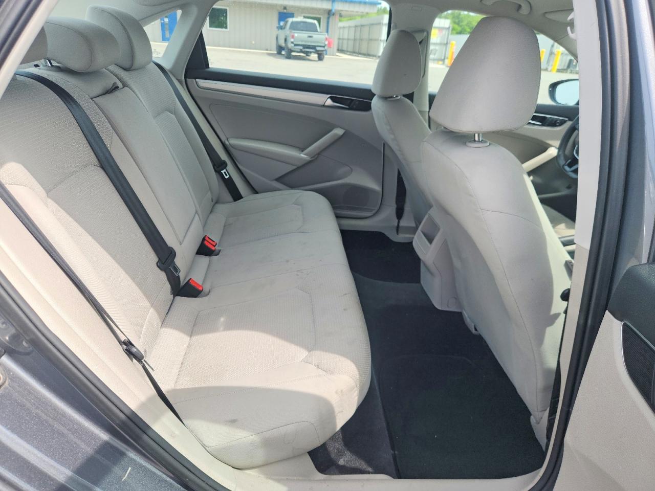 Volkswagen Passat S