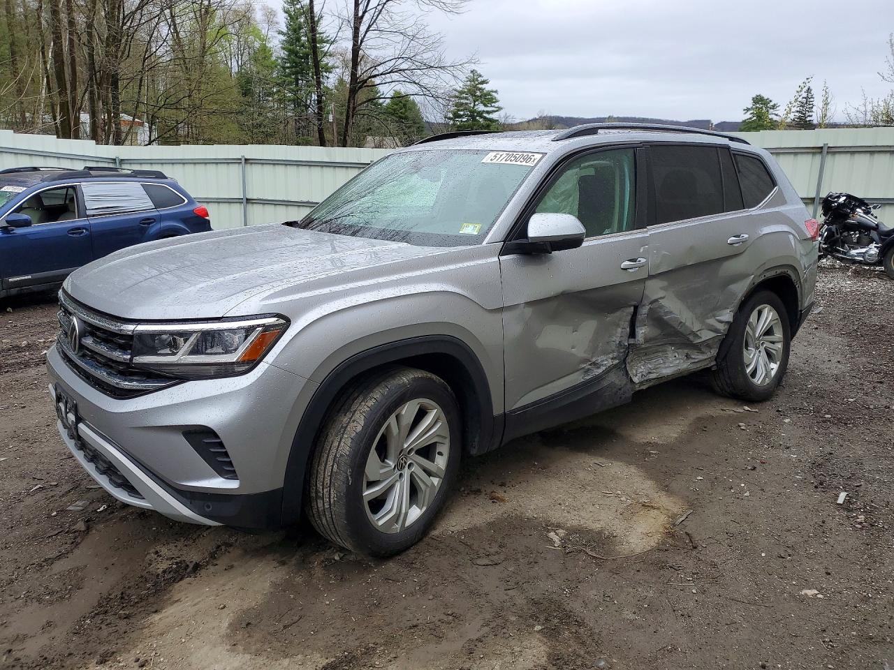 Salvage Volkswagen Atlas Image