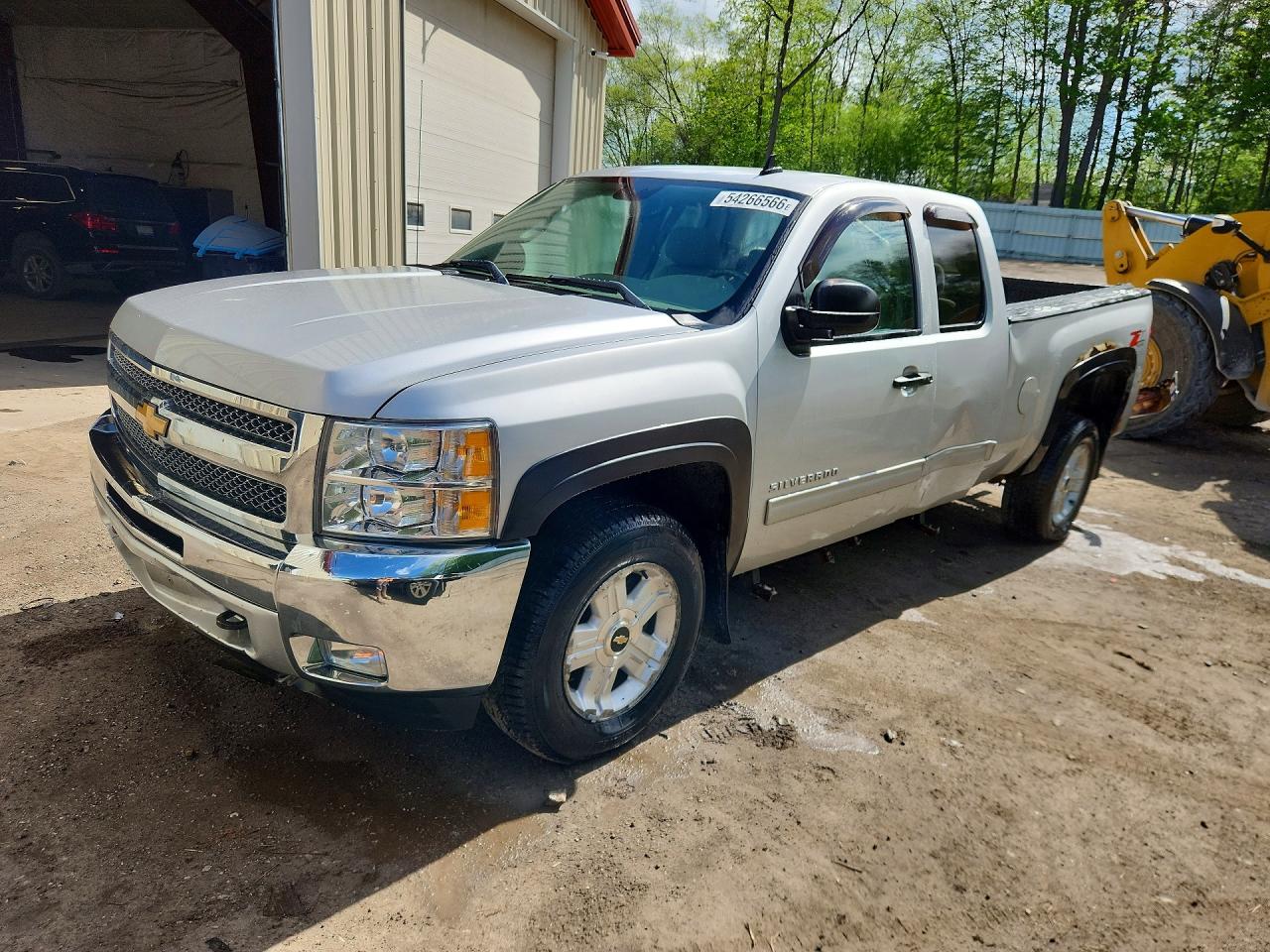 Salvage Chevrolet Silverado Image