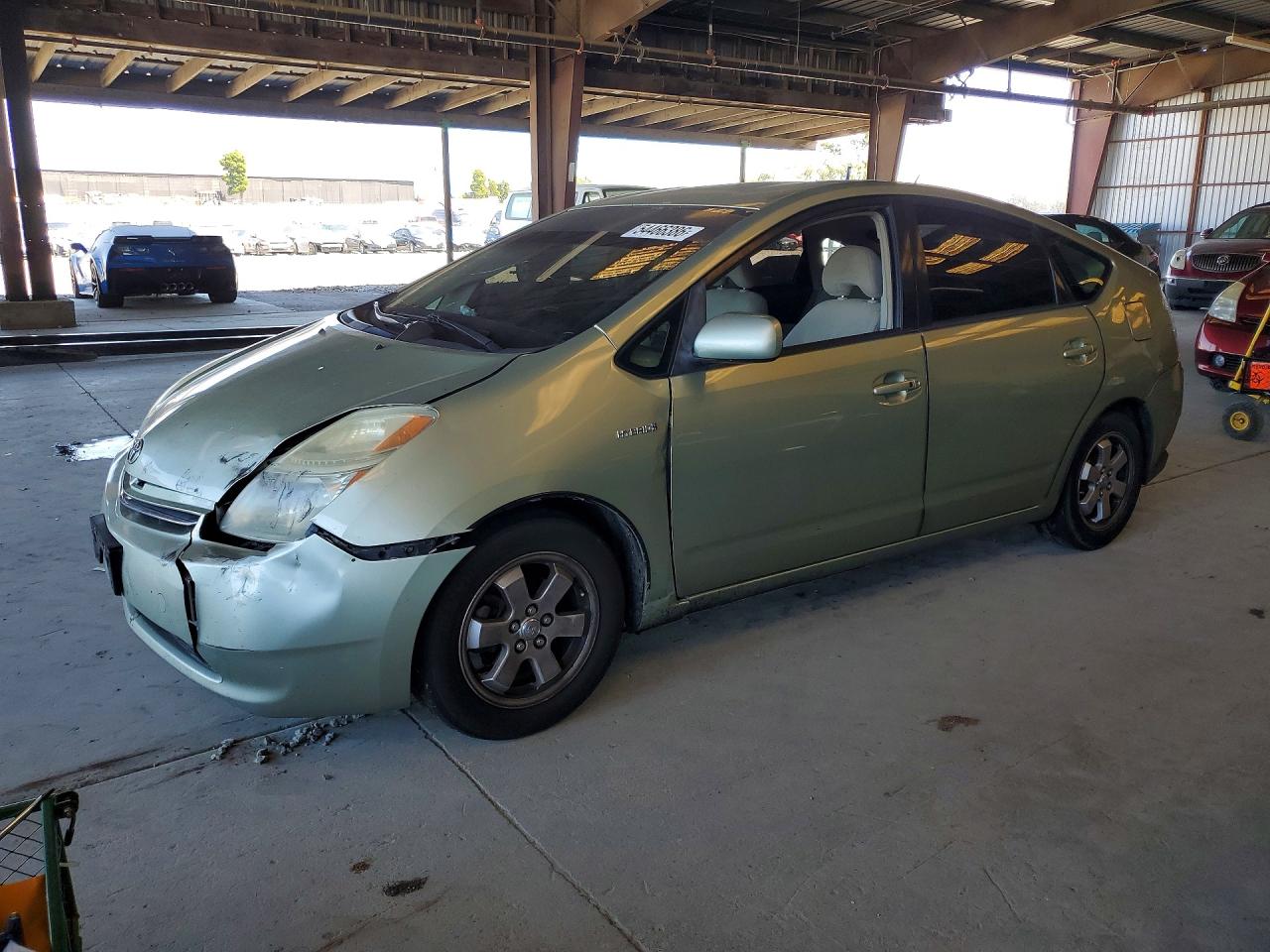 Salvage Toyota Prius Image