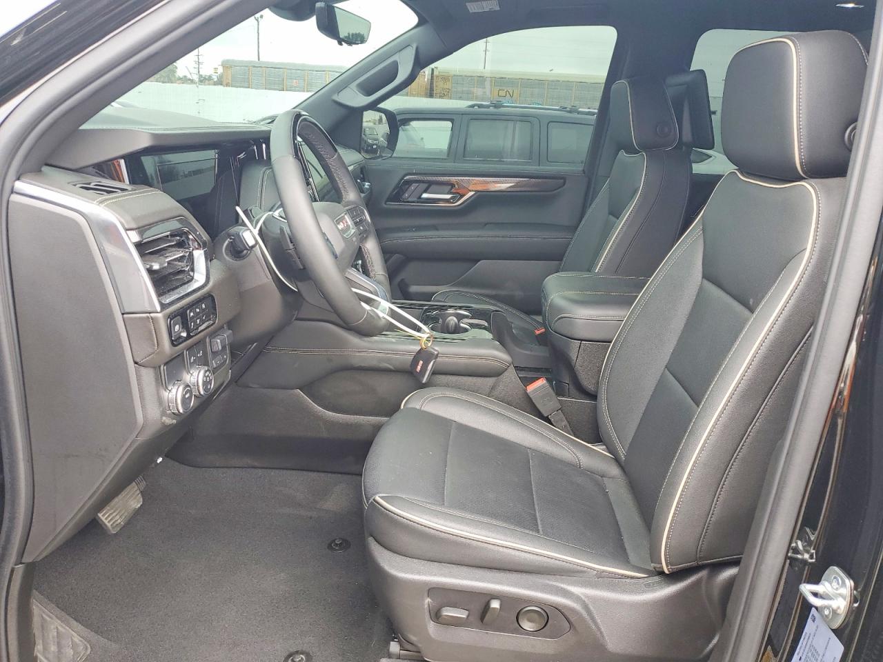 GMC Yukon Elevation