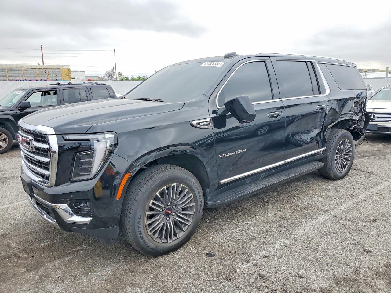 Salvage GMC Yukon Image