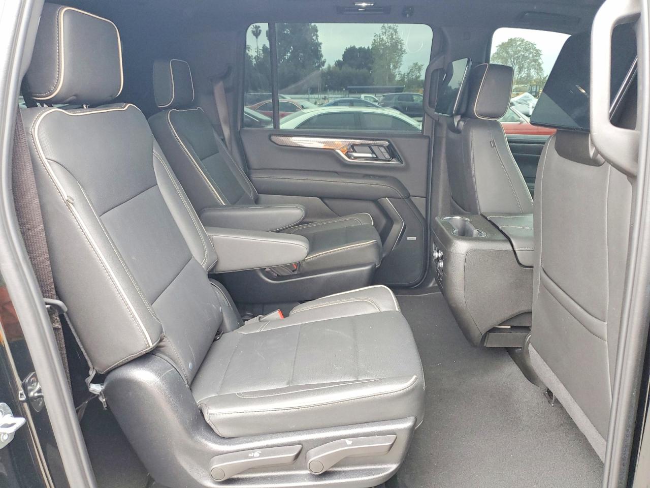 GMC Yukon Elevation