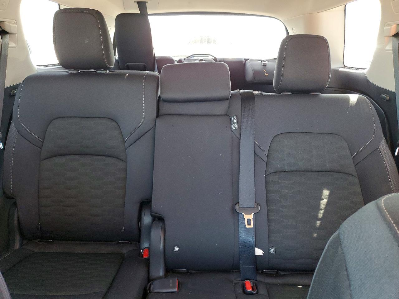 Nissan Pathfinder S