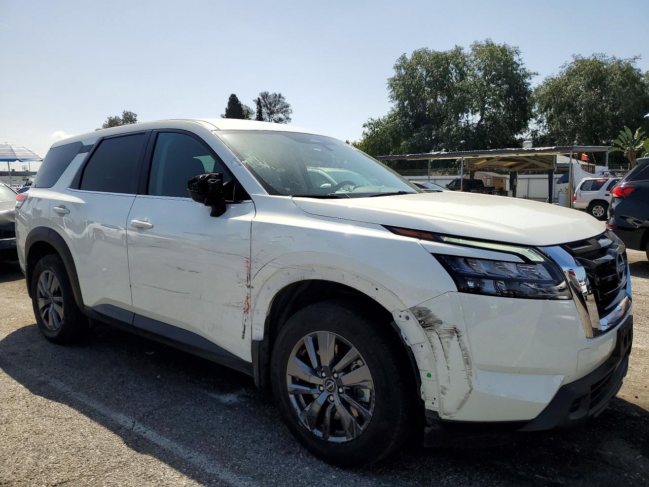 Nissan Pathfinder S