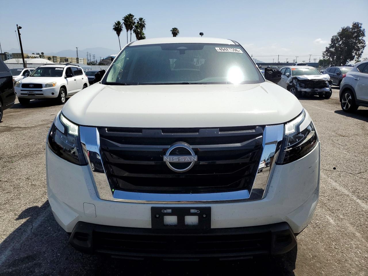 Nissan Pathfinder S