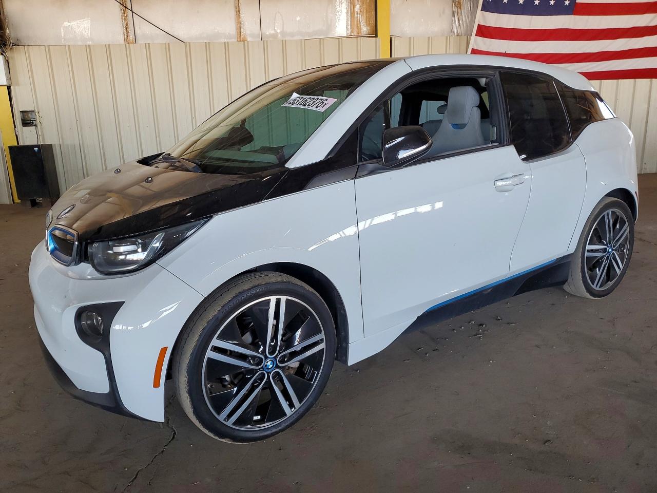 Salvage BMW i-Series Image
