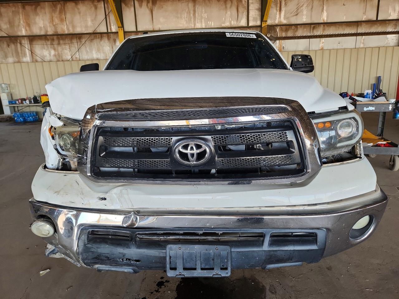 Toyota Tundra Crewmax Sr5
