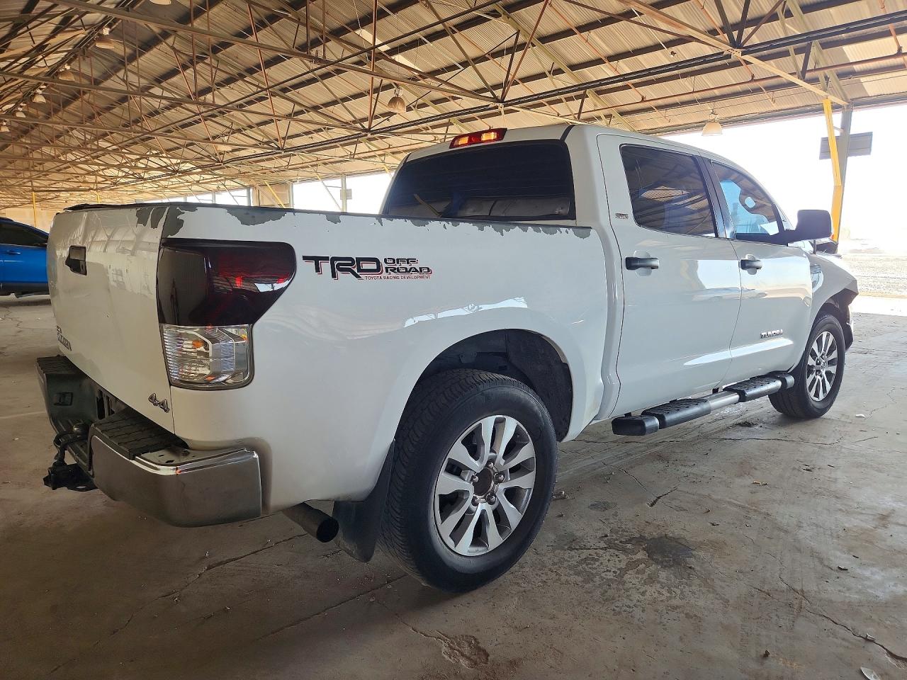 Toyota Tundra Crewmax Sr5