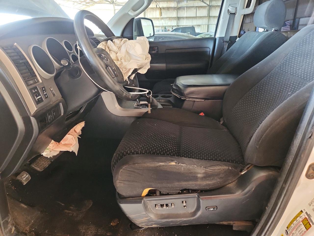 Toyota Tundra Crewmax Sr5