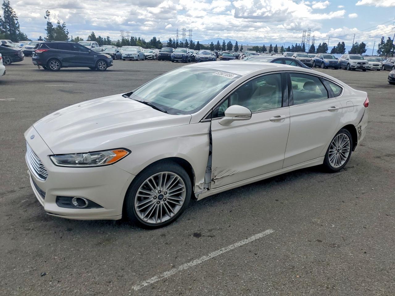 Salvage Ford Fusion Image