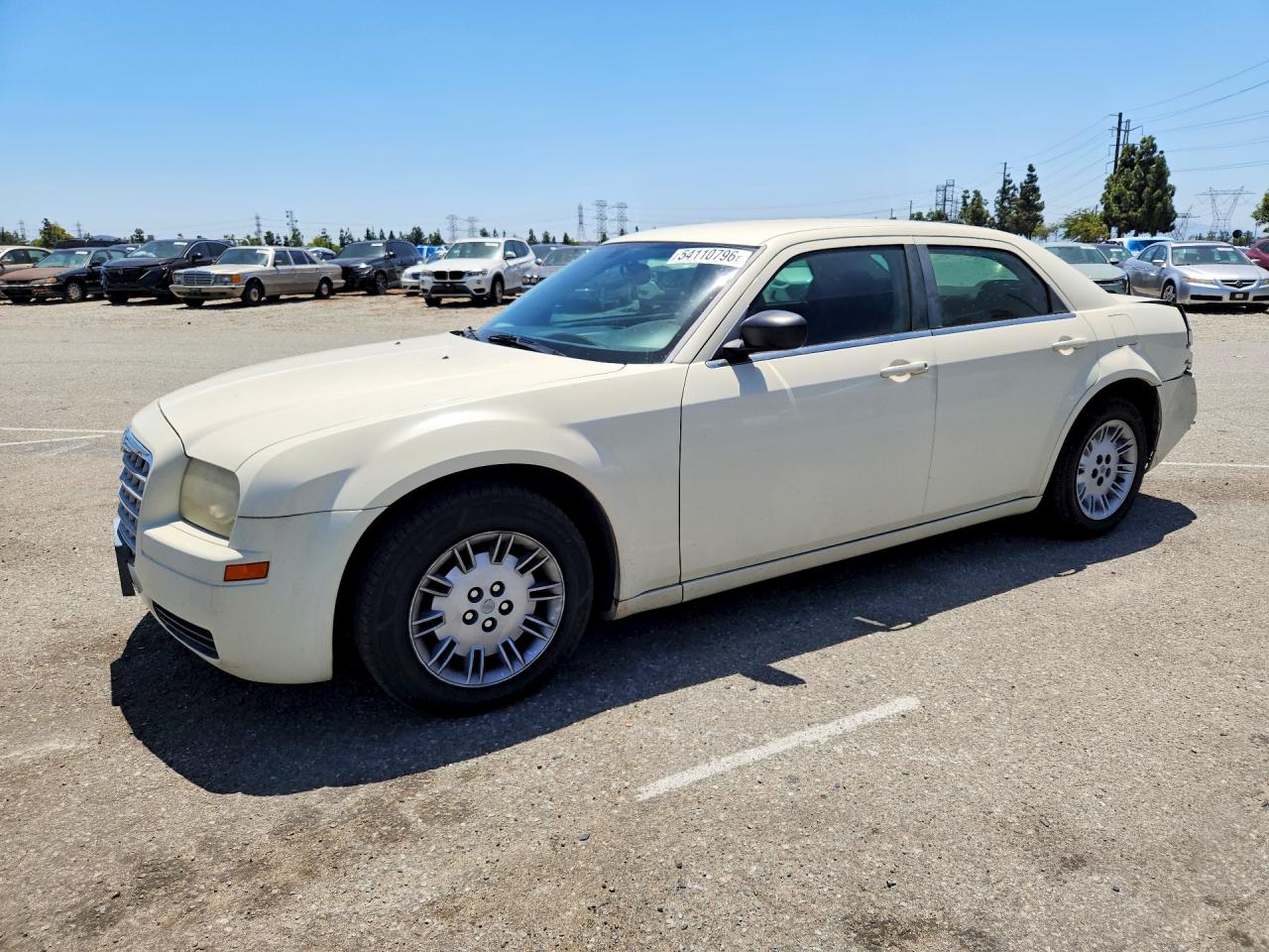Salvage Chrysler 300 Image