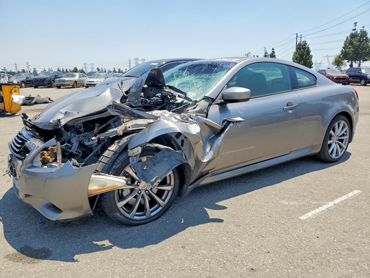 Salvage INFINITI G37 Image
