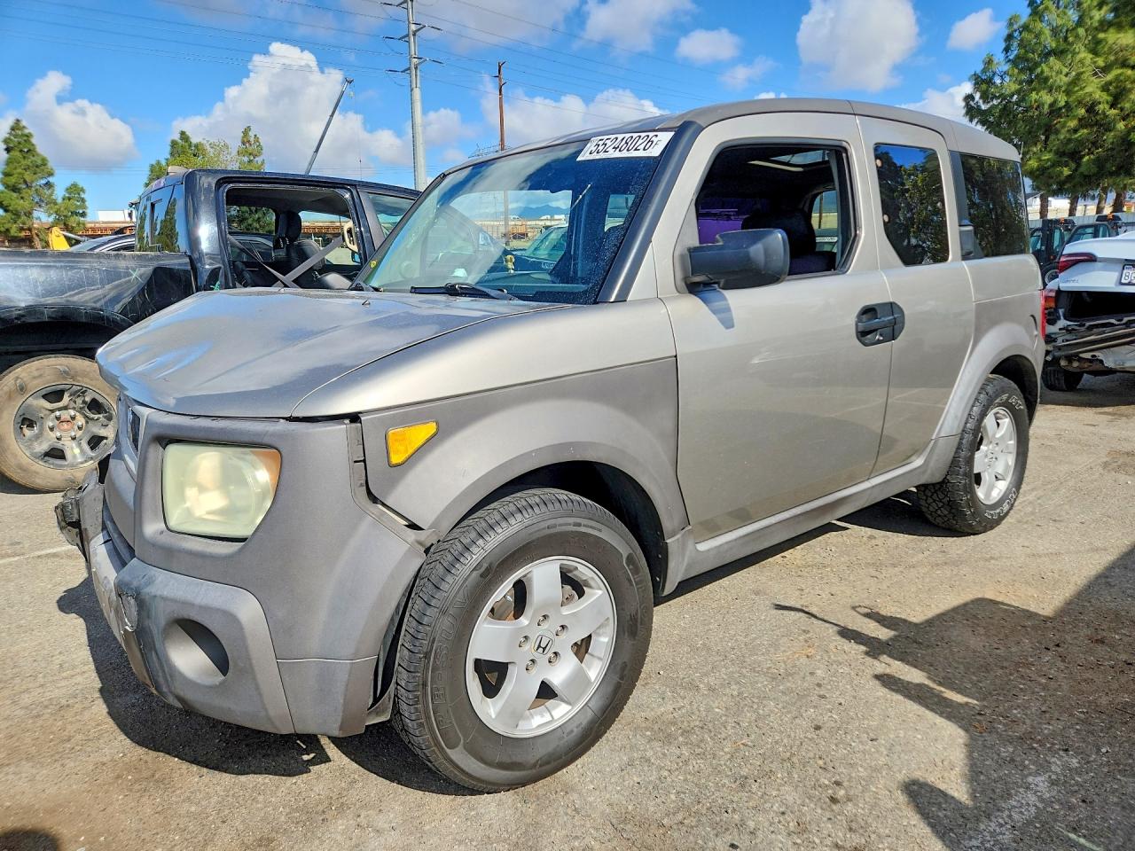 Salvage Honda Element Image