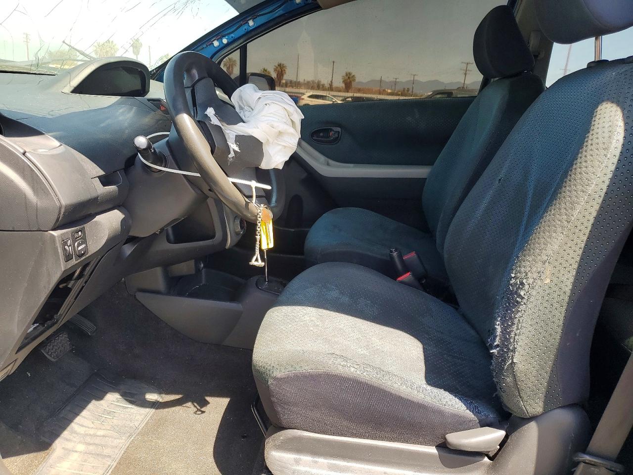 Toyota Yaris Base