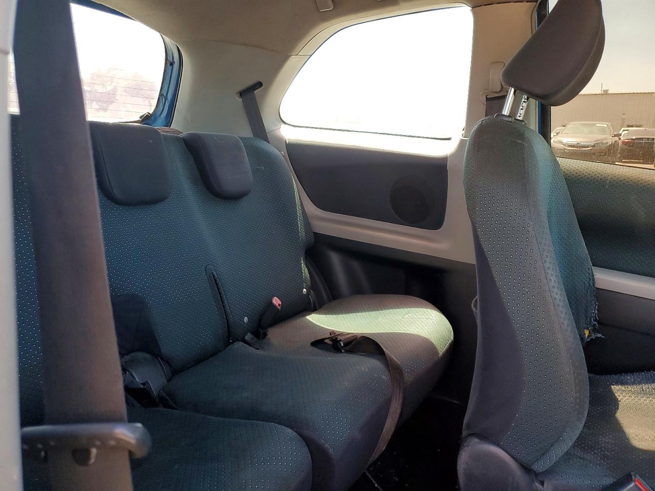 Toyota Yaris Base