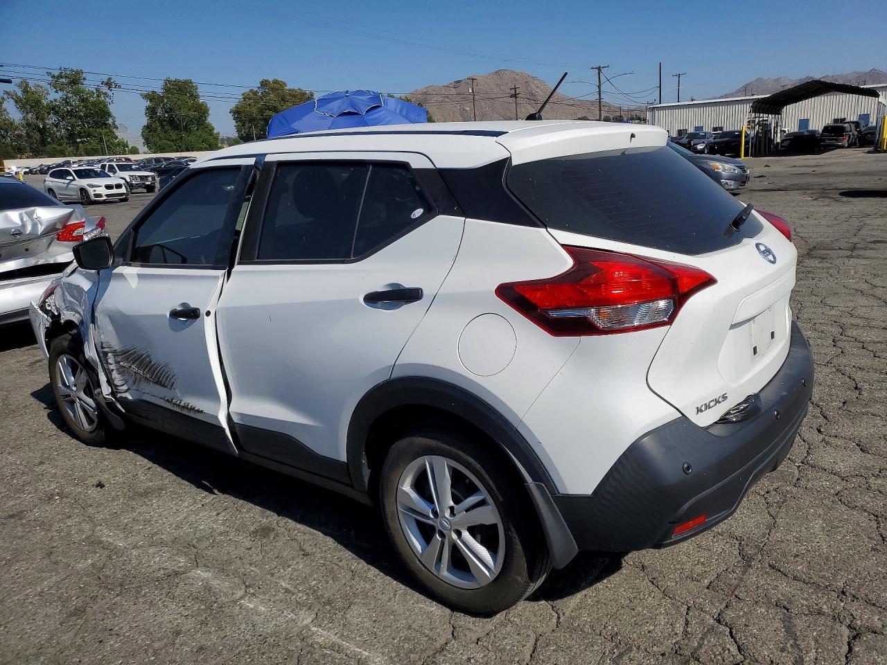 Nissan Kicks S