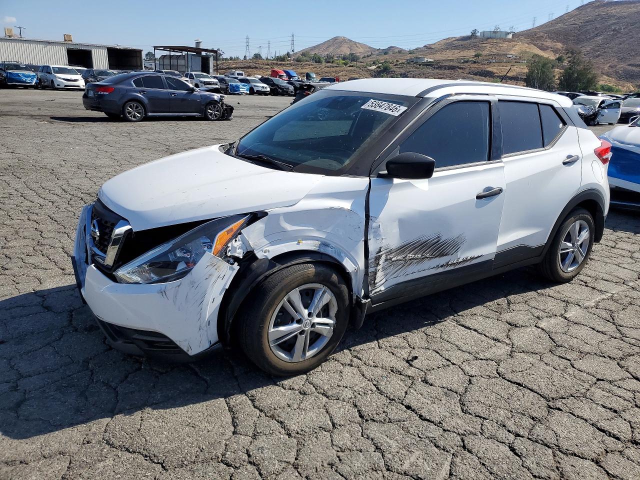 Salvage Nissan Kicks Image