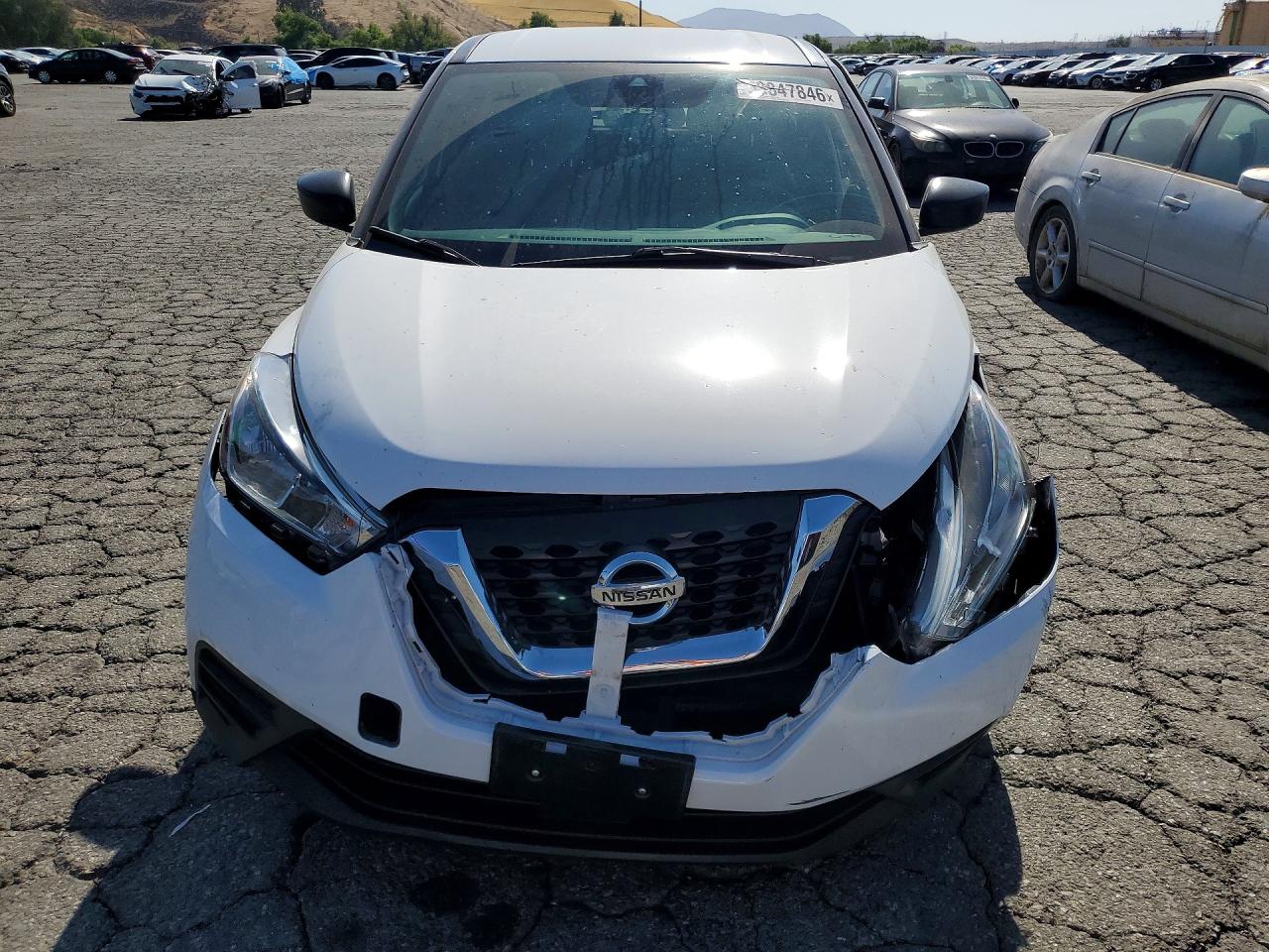 Nissan Kicks S