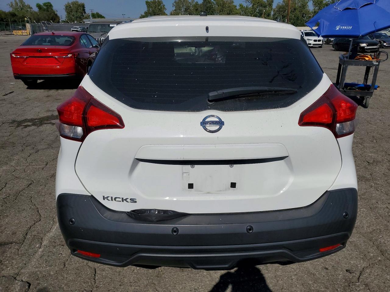 Nissan Kicks S