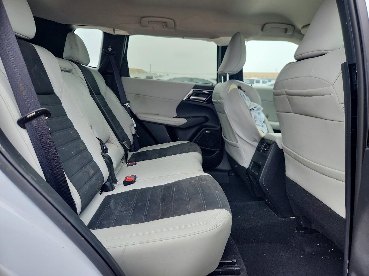Mitsubishi Outlander Se