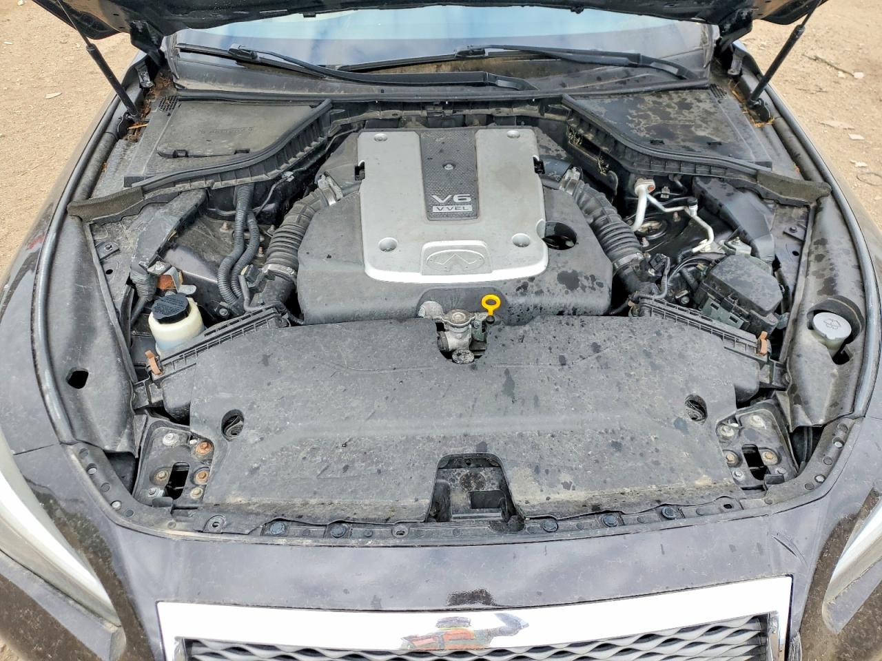 INFINITI Q50 Premium