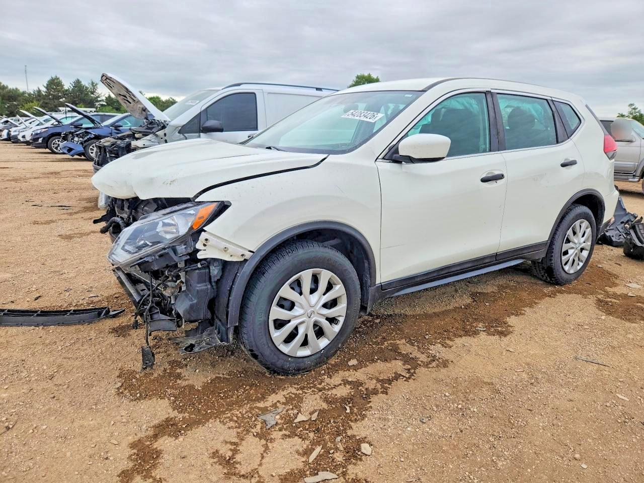 Salvage Nissan Rogue Image